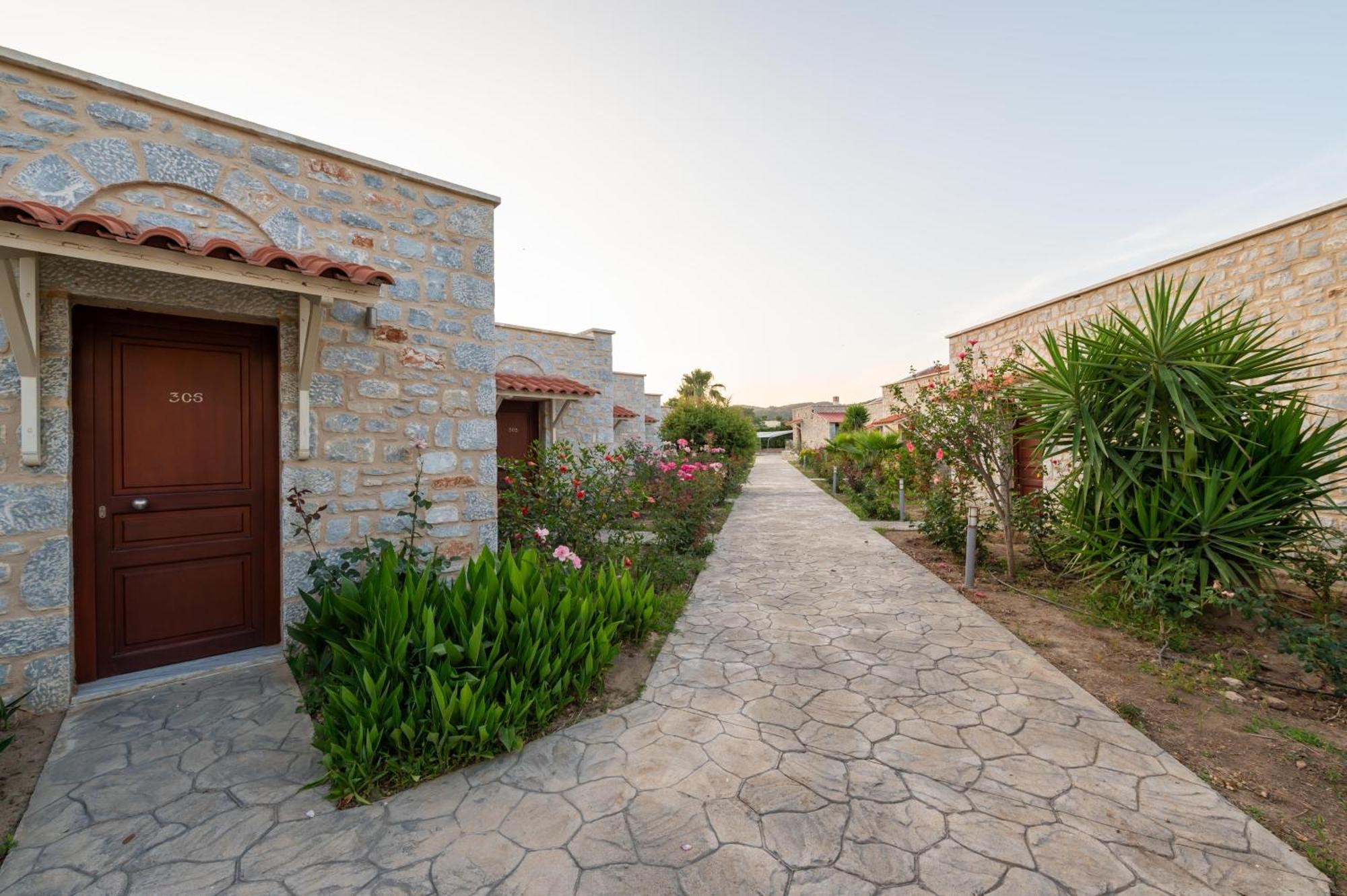 Aktaion Resort Gytheio Exterior foto